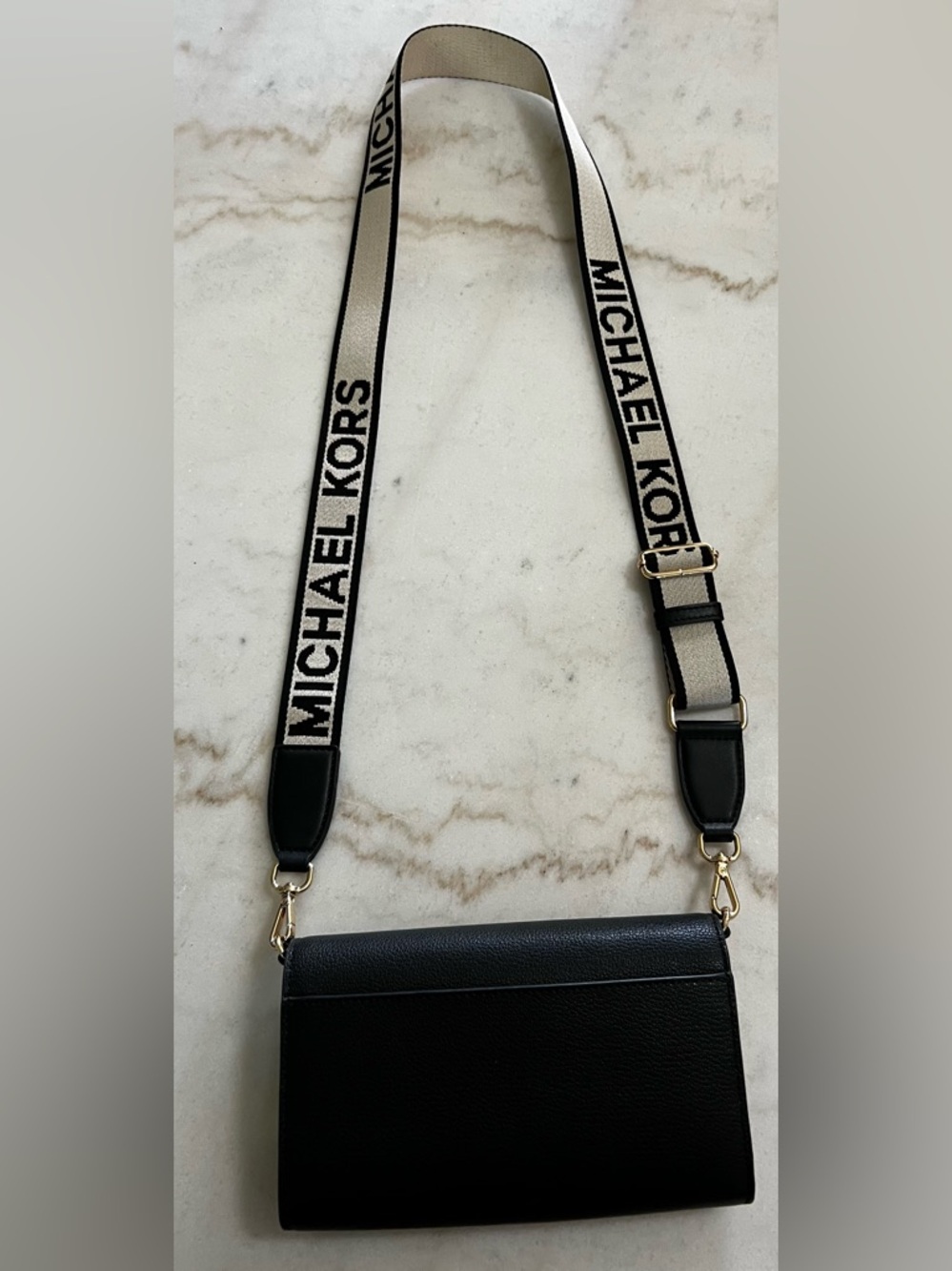 Michel Kors Black Leather Jet Set Phone Wallet Wide Logo Strap - Picture 5 of 8